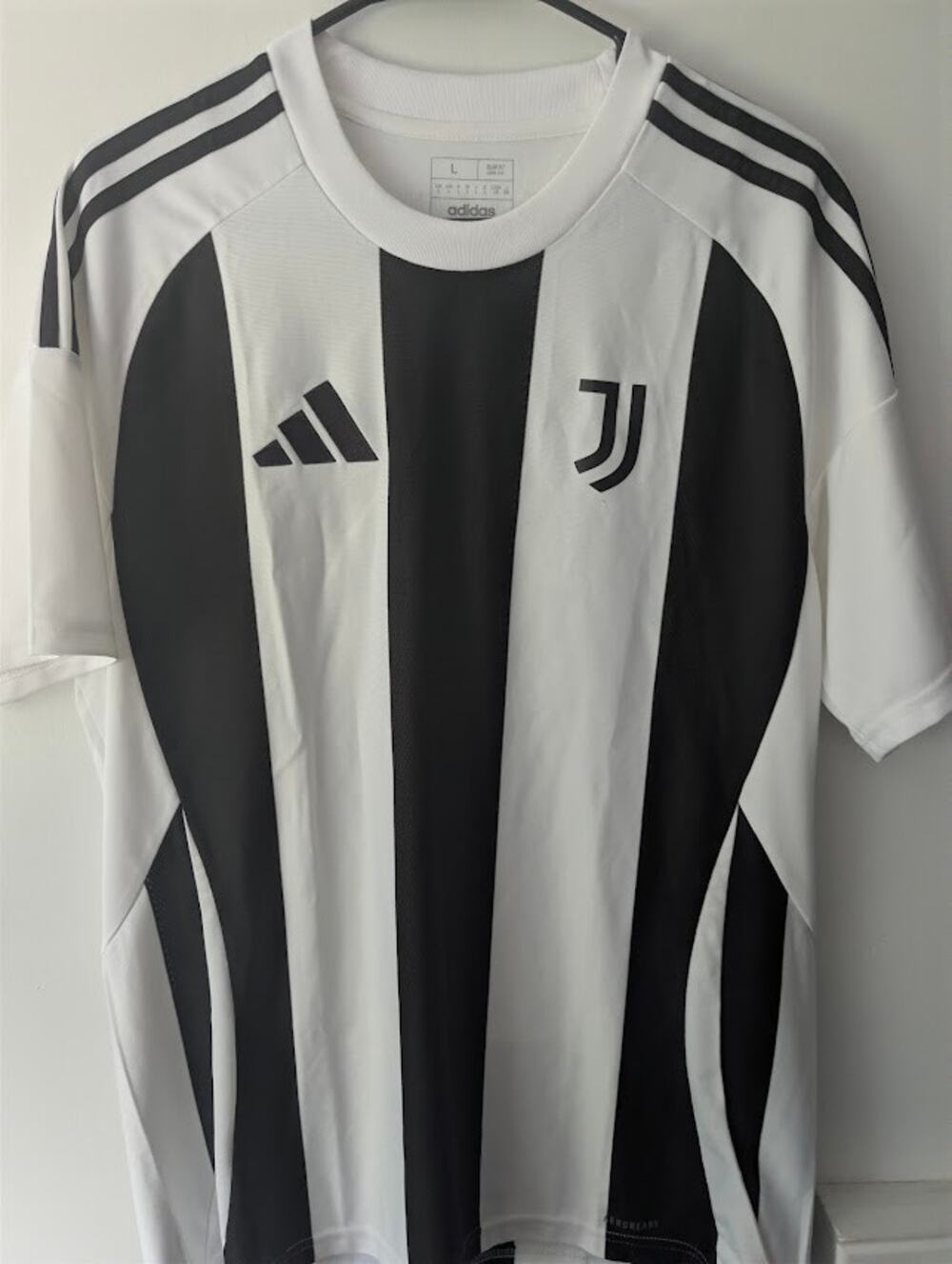 Juventus Training Jersey 2024-2025 Men's Large Adidas